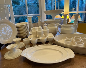 Set of 4 Gorgeous Wedgwood Queen's Ware Edme Cookware Souffle