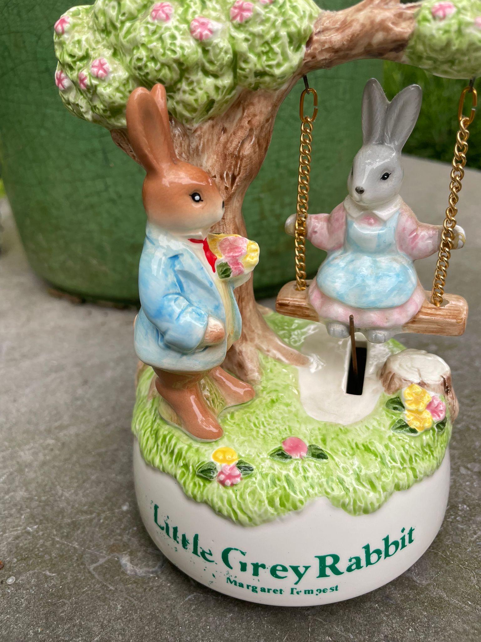 リトルグレイラビットジュエリーボックス Little Grey Rabbit Music Box - Etsy
