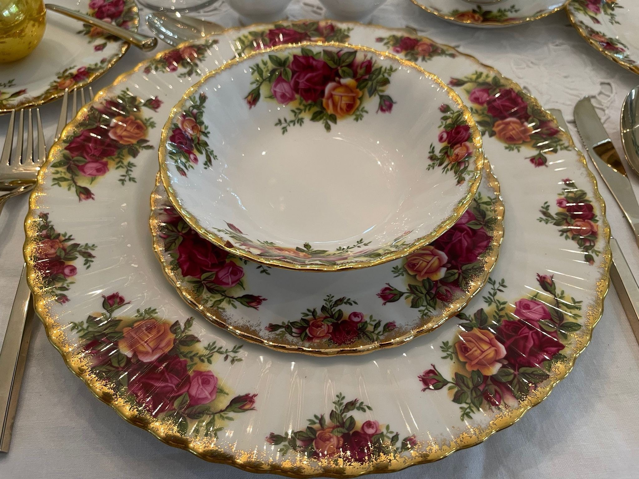 Royal Albert Old Country Roses Dinner Set for 6 Place Settings 