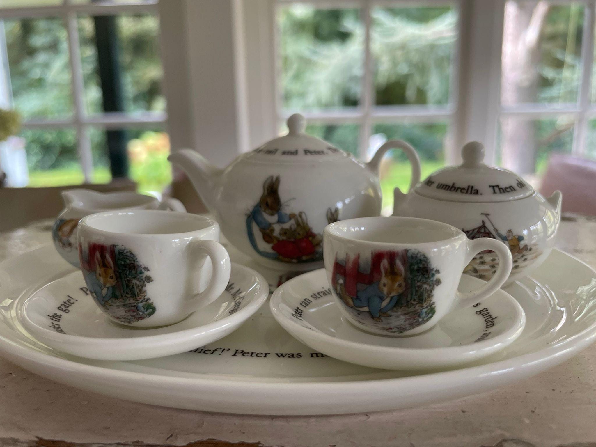 ウェッジウッド ピーターラビット ミニチュア ティー/コーヒーセット