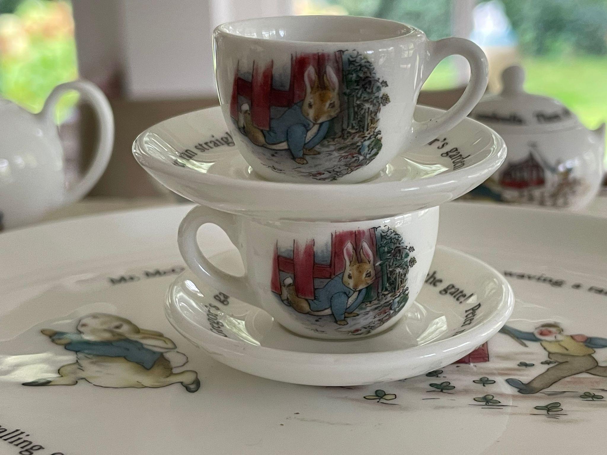 ウェッジウッド ピーターラビット ミニチュア ティー/コーヒーセット