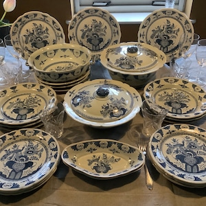 Oud Delft Blue dinner service for 6 place settings, wedding gift, bridal shower gift