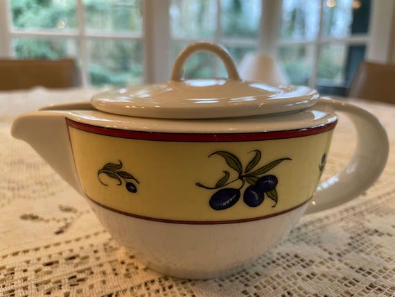 オリーブ　Villeroy & Boch プレート ボウルセット Villeroy and Boch Vavro Garden Olive Set, Vintage Porcelain Soup