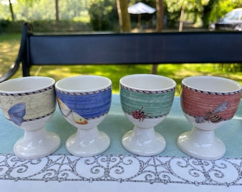 Wedgwood Sarah's Garden eierdopje, met vlinder-, lieveheersbeestje- en bijenmotief, gemaakt in Engeland.