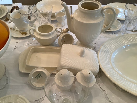 Vintage Wedgwood Edme 52-piece Creamware Dinnerware Set, 8 Place