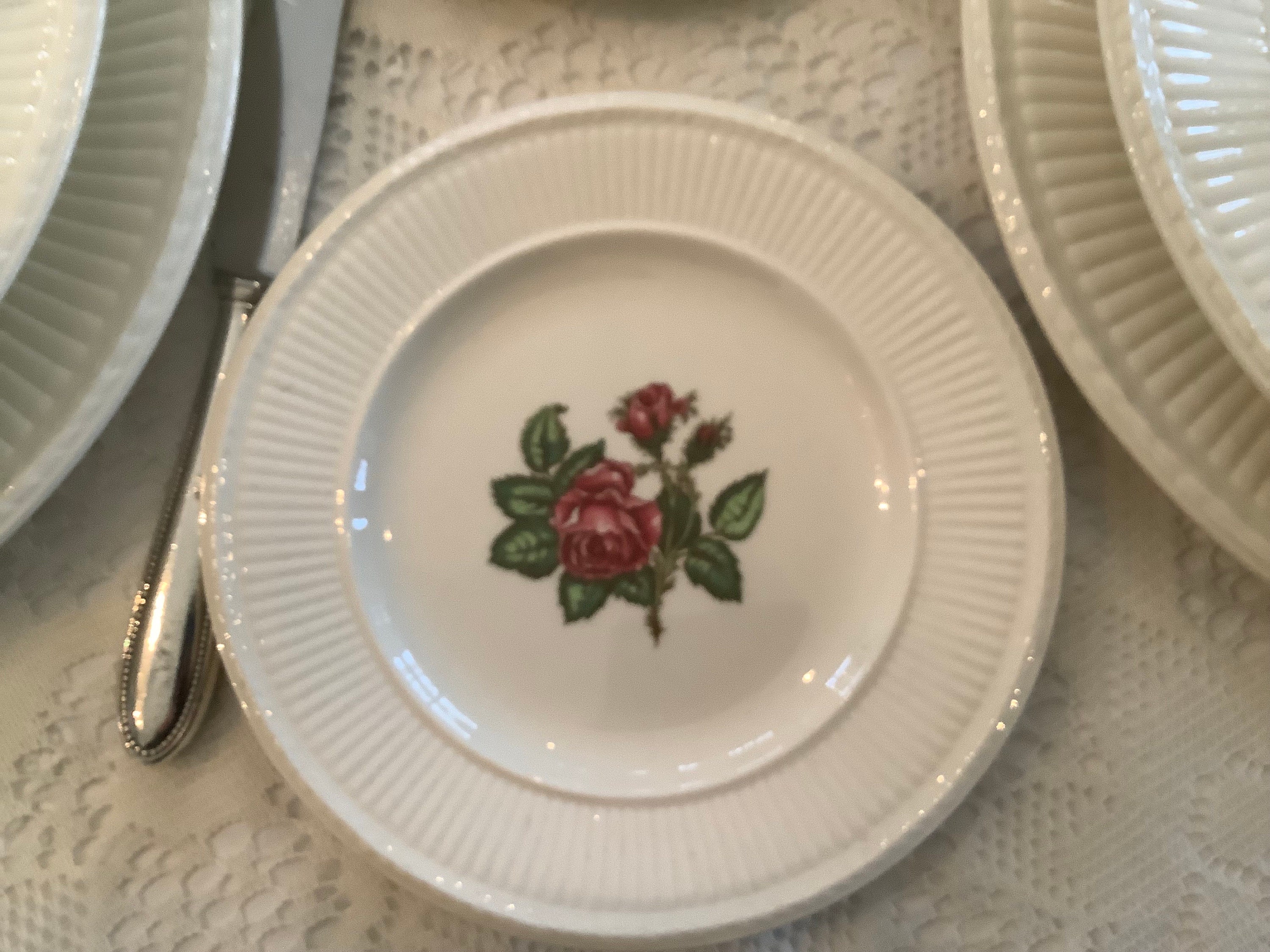 Wedgwood Moss Rose Dinner Set for 6 Place Settings, Wedding Gift