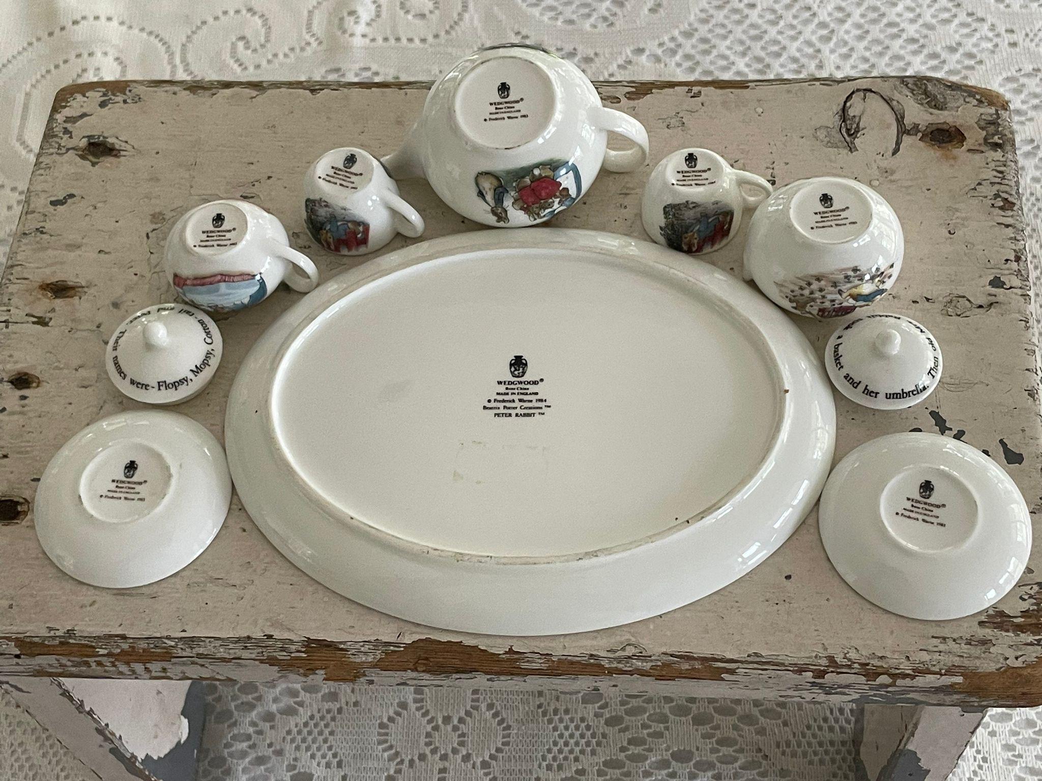 ウェッジウッド ピーターラビット ミニチュア ティー/コーヒーセット