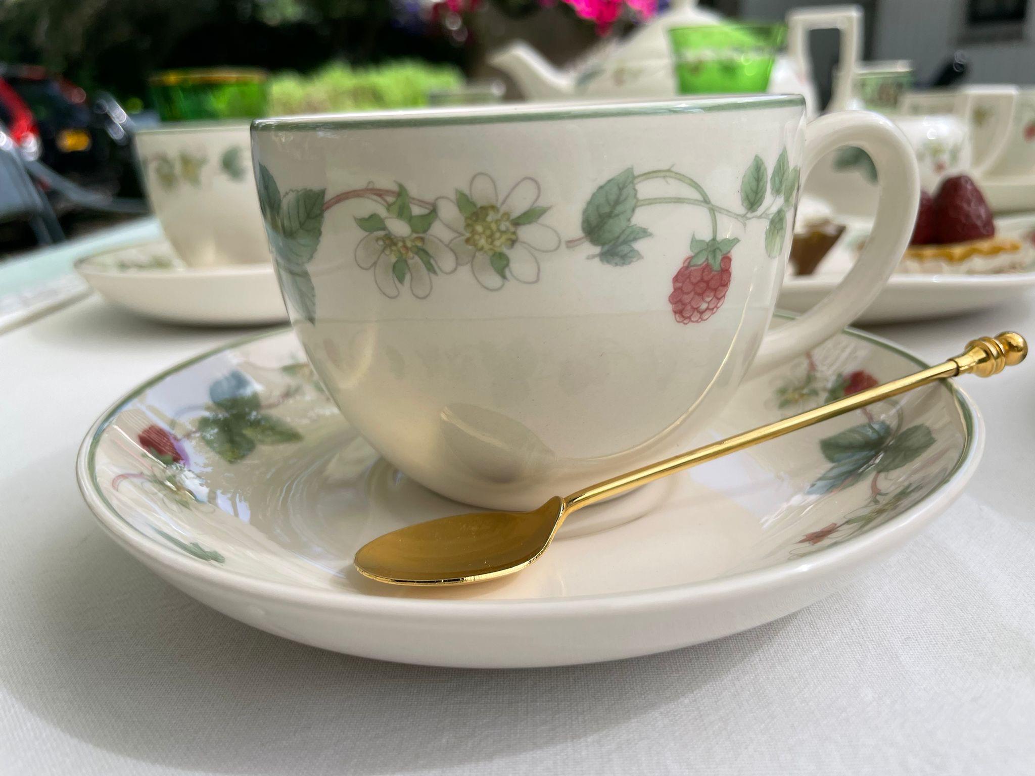 Wedgwood Queensware Raspberry Wedgwood Raspberry, Tea Set for 6 Place Settings, Collector’s Item ...