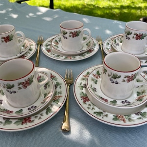 Wedgwood Provence, zestaw z 5 kawami espresso w schotelach w gebaksborden, verjaardagscadeau, cadeau voor haar