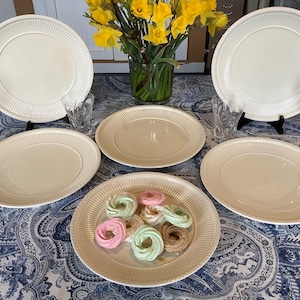 Wedgwood Edme XXL dinner plates or pizza plates, set of 6, FREE SHIPPING, wedding gift, bridal shower gift