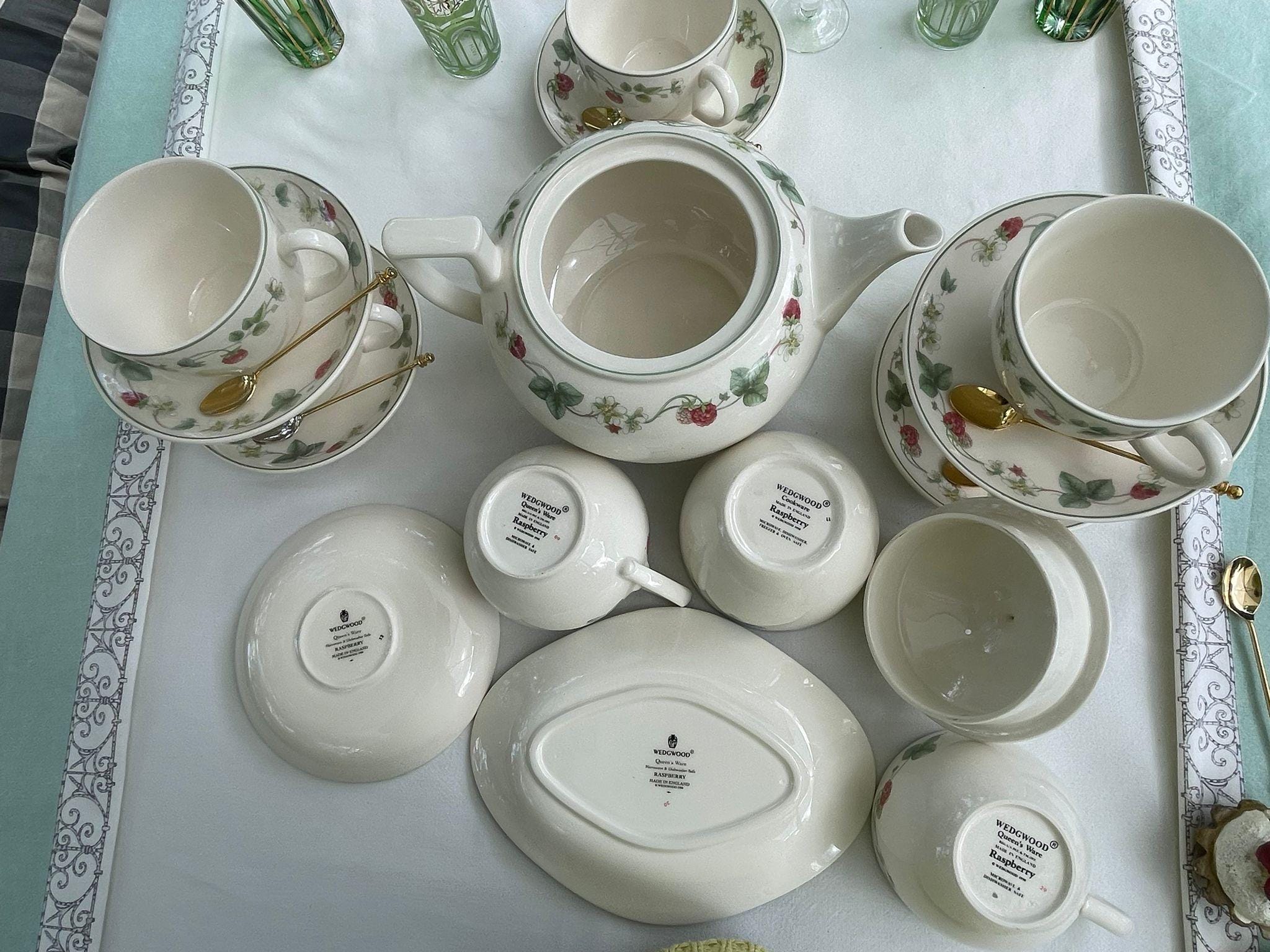 Wedgwood Queensware Raspberry Wedgwood Raspberry, Tea Set for 6 Place Settings, Collector’s Item ...