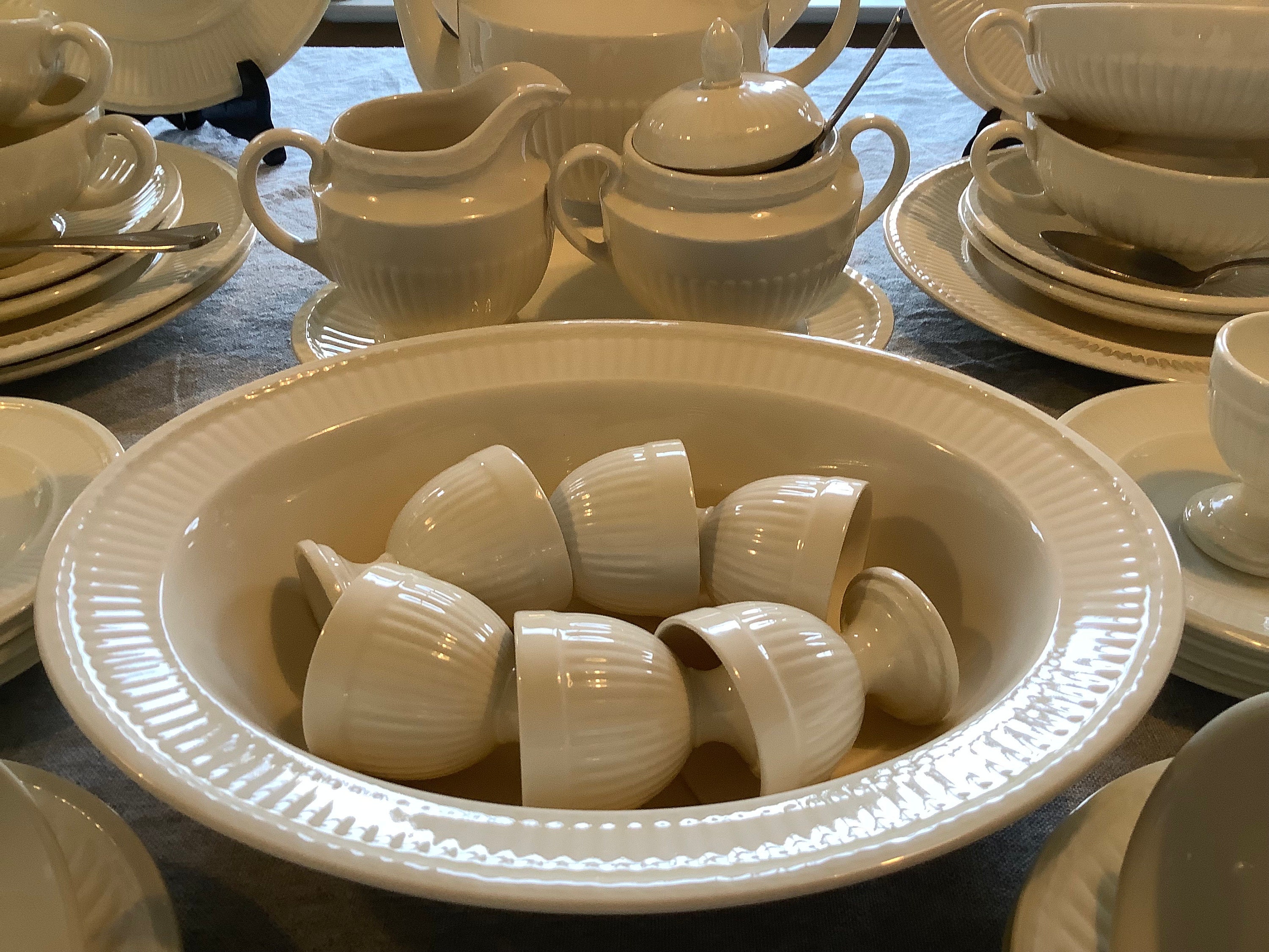 Buy Vintage Wedgwood Edme 63-piece Breakfast and Lunch Service, 8
