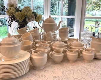 食器  EDME Queen's Ware Collection Set of 4 Gorgeous Wedgwood Queen's Ware Edme Cookware Souffle
