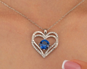 Collier coeur saphir bleu - pendentif coeur saphir - collier de pierres précieuses - collier de pierres de naissance - cadeau pour elle - collier délicat - fait à la main