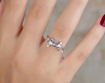 Sterling Silver Lizard Ring: Zircon Gecko Animal Jewelry