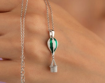 Halsband med grönt luftballong: Resehänge i 925 sterlingsilver