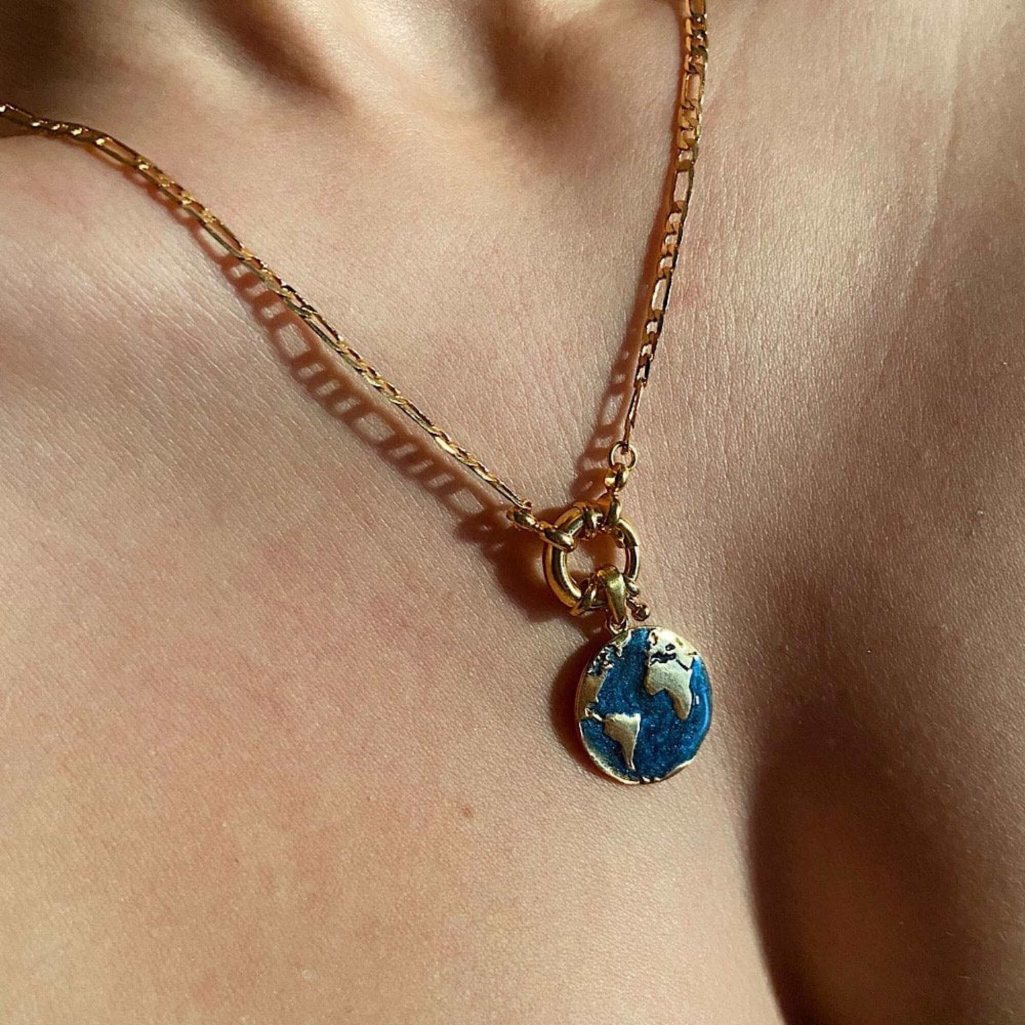 World Necklace - Earth Necklace - Travel Necklace - World Map Necklace - Earth Pendant - Map Necklace - Globe Necklace - Traveler Necklace