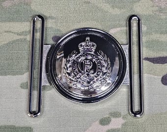 British Army - Royal Engineers / RE / Sapper / CIIIR / KING - Stable Belt Buckle - Locket Style nickel plated