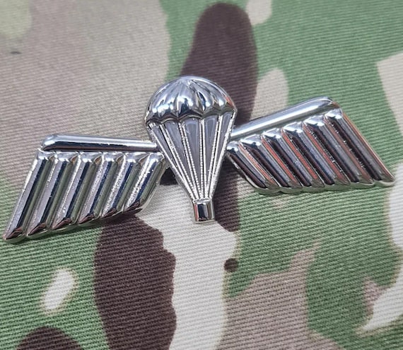 Netherlands Parachutist / Paratrooper Jump Wings Metal - B Wing
