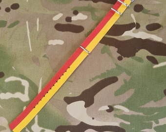 Cinturino per orologio universale reggimentale militare G10 NATO - larghezza 18 mm - Royal Anglian, Minden Flash 1° battaglione