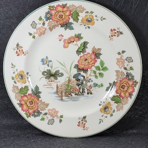 Vintage Wedgwood of Etruria Eastern Flowers Dinner Plate 10 3/8&quot;  England