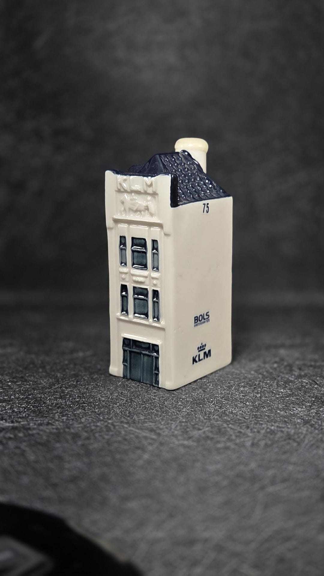 KLM Delft Blue House #75 Howeg 9-11 the 75th Anniversary Edition