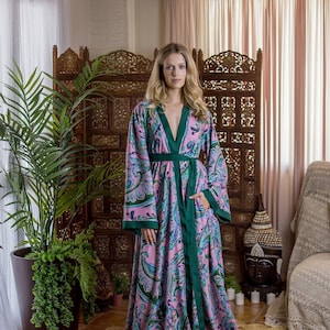 Women&#39;s Maxi Robe, Long Women&#39;s Robe, Elegant Nightwear, Women&#39;s Sleepwear, Comfortable Maxi Robe,  Stylish Women&#39;s Robe, Modern Maxi Robe