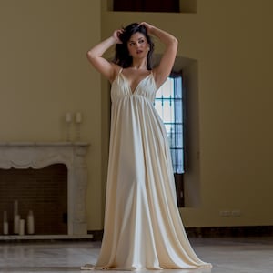 Chemise de nuit de mariée, Chemise de nuit de mariage, Vêtements de nuit de mariée, Chemise de nuit blanche de luxe, Vêtements de nuit en satin romantiques, Chemise de nuit en satin italien, Chemise de nuit