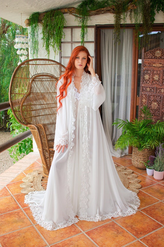 BathGown Women's Romantic Robe Nightgown Sleepwear Elegant Victorian Long  Lace Trim with Satin Belt Ivory : : Clothing, Shoes & Accessories