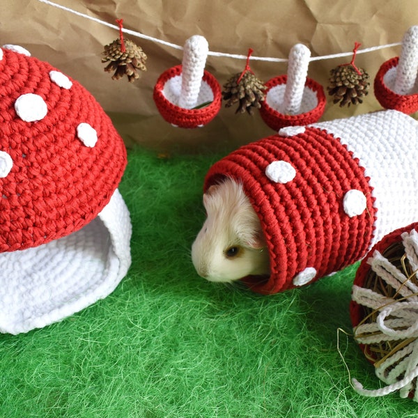 Set of 4pcs Guinea Pig Accessories for cage -  Mushroom pet accessories - Funny guinea pig gift - Guinea Pig House Hay Feeder Tunnel Garland
