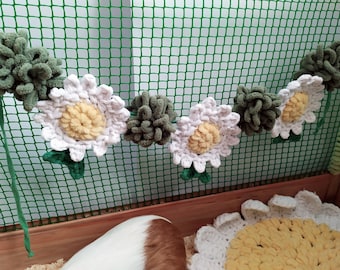 Guinea pig Daisy garland toy for cage decoration. Guinea pigs accessories. Small pet toys.