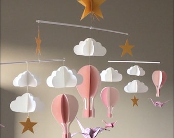 Mobile bébé fille montgolfière rose nuage étoile origami montessori