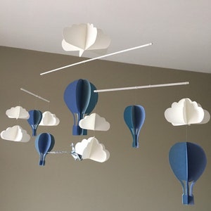 Mobile bébé cinétique montgolfières origami bleu gris nuages blanc image 3