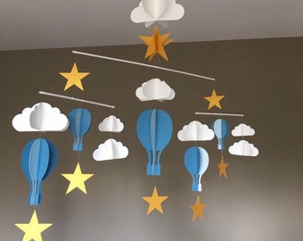Mobile bébé montessori montgolfière bleu nuage étoile cinétique garçon