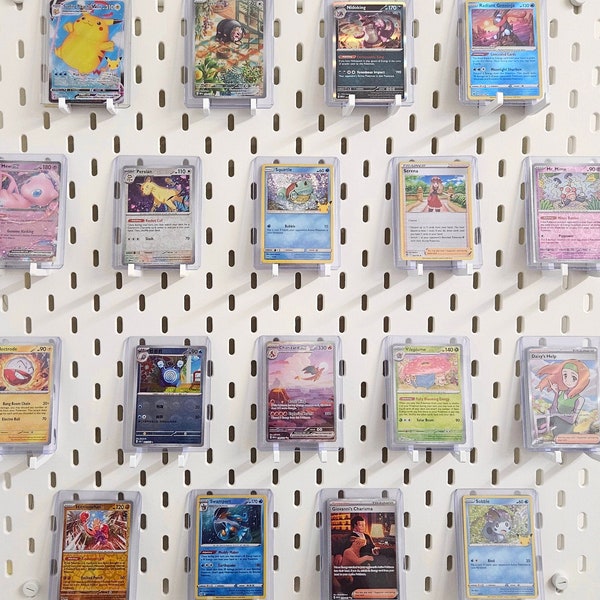 Soporte de exhibición TCG / Accesorio de tablero perforado IKEA SKÅDIS Uppsel / Toploader One Touch Graded / Pokémon / Yugioh / Magic / Psa / Beckett / 3D