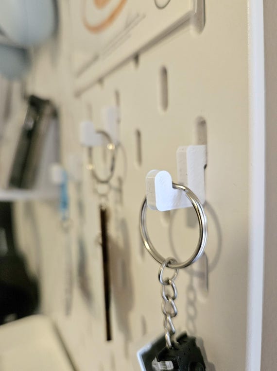Keychain Hook Holder | IKEA SKÅDIS or UPPSPEL Pegboard Accessory