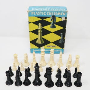 Vintage 1960s Spears Games Plastic Chessmen 1541 Chess Pieces Set Complete With Instructions Boxed Travel Holiday Retro