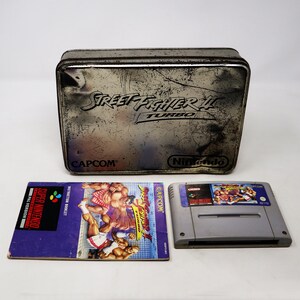 ヴィンテージ 1992 90年代 スーパー ニンテンドー エンターテイメント システム SNES ストリート ファイター II ターボ カートリッジ ビデオ ゲーム PAL レア ナンバー入り 限定版 缶入り