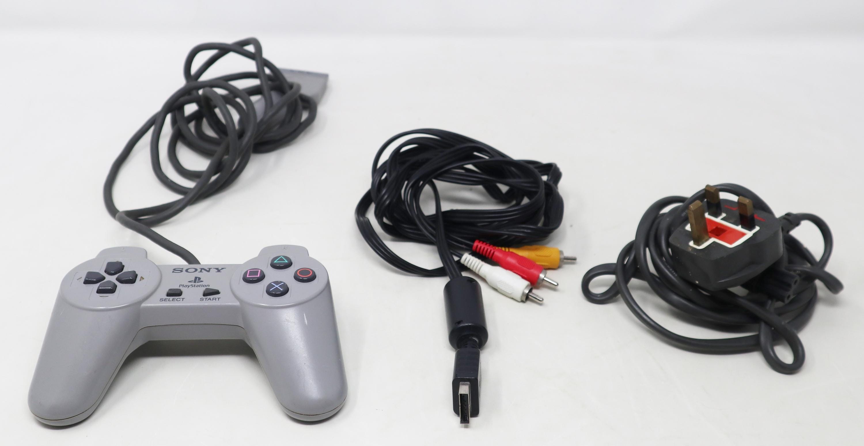 CONSOLE SONY PLAYSTATION 1  PS1 SCPH-7502  REGION FREE  SANS Boitenotice Whitout Boxmanual
