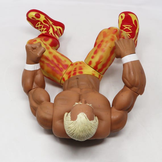 2005 JAKKS WWE World Wrestling Entertainment Ring Giants Hulk