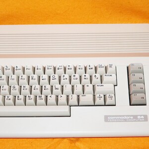 Vintage 1991 90s Commodore C64 Personal Computer Terminator 2 Judgement ...