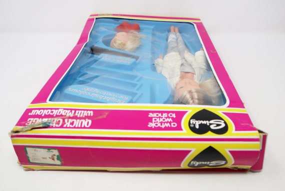 Vintage 1982 80s Pedigree Sindy Quick Change With Magicolour Doll