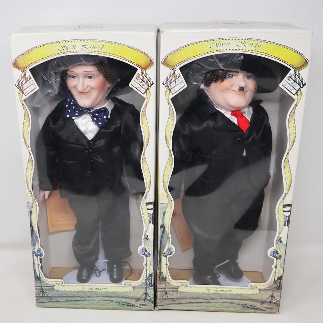 Vintage the Leonardo Collection Stan Laurel & Oliver Hardy Hand