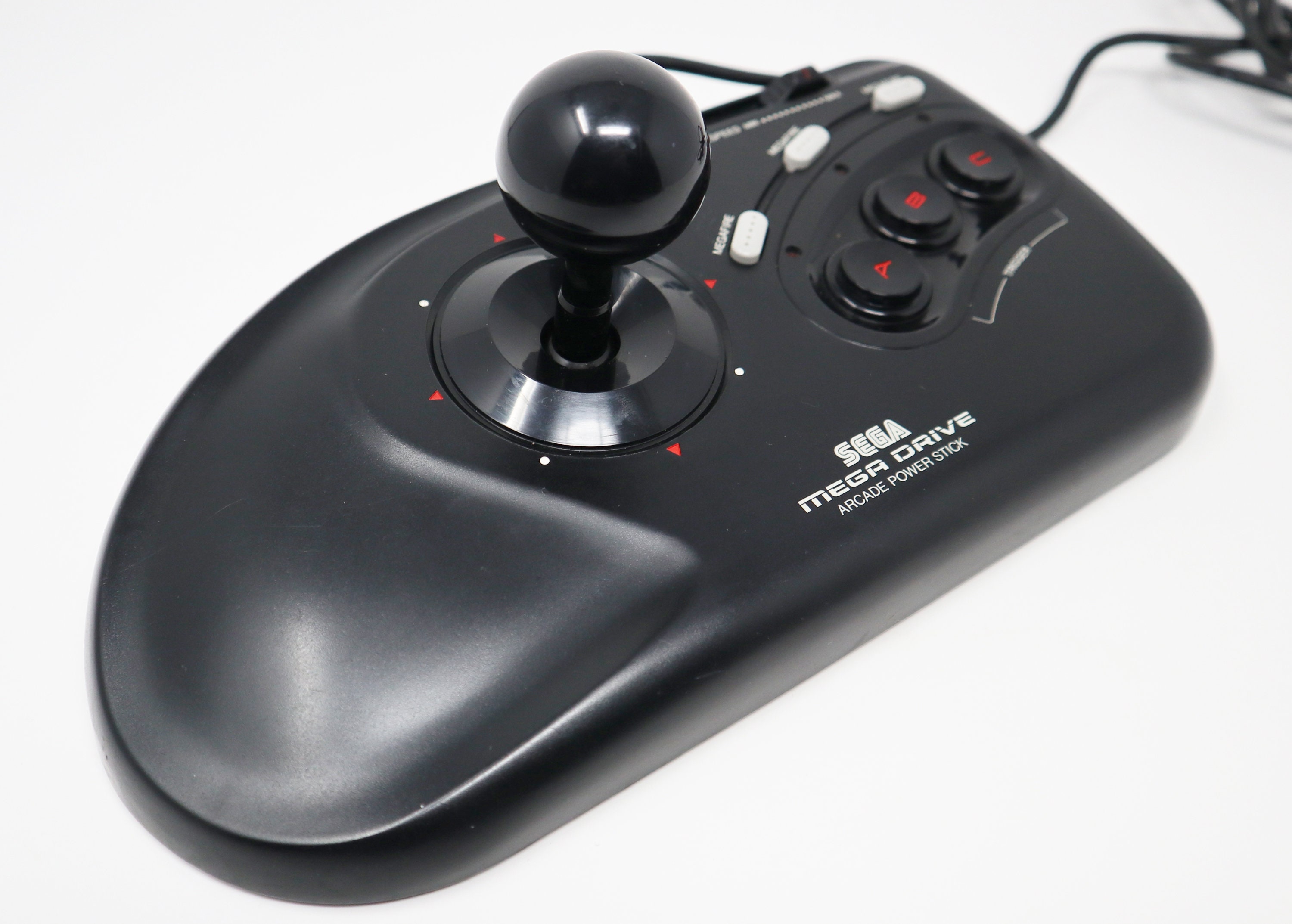Console ARCADE SEGA MEGADRIVE MÉGA DRIVE joystick 26 jeux H&B SM 2708