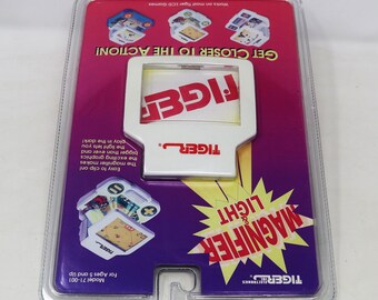 Vintage 1993 90s Tiger Electronics Magnifier & Light Clip on Works