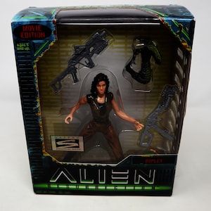 Vintage 1998 90s Kenner Hasbro Alien Resurrection Ripley Action Figure Movie Edition Boxed