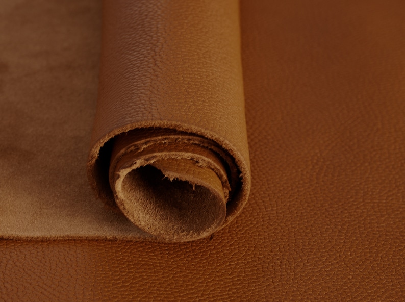 Heterogeneous and Natural Grained Full-Grain Cowhide Leather, Useful for Grain Bag Tote FLOATER Cuero