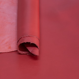 Fully finished crossbred goatskin leather, suitable for all small leather products such as wallets, purses and bags | MONTBLANC