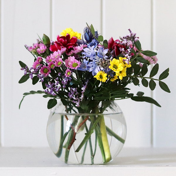 Fresh Flower Botanical Posy |  Letterbox Gift of Flowers and Card Posy, Perfect for all occasions, Anniversaries, Birthdays, Friendship