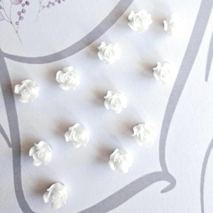 White Flower Veil Weights: Magnetic Bridal Veil Control, Outdoor Wedding